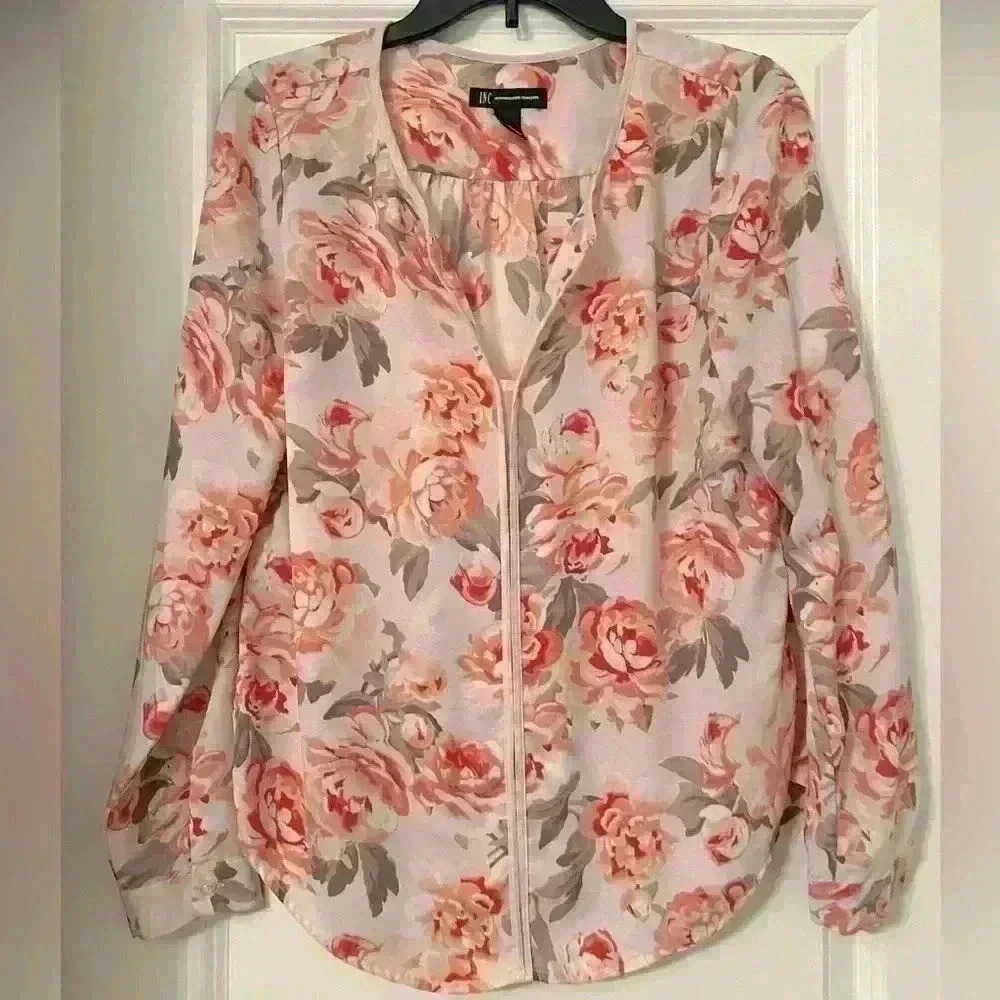 Inc. size 6 rose/floral blouse with hook/eye closure